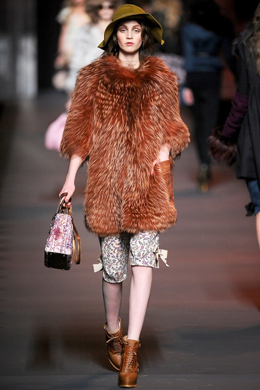 Wearable Trends Christian Dior Ready To Wear Fall 2011 Paris Fashion Week Wearable Trends Christian Dior Ready To Wear Fall 2011 Paris Fashion Week